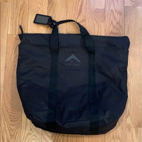 nike trail bag